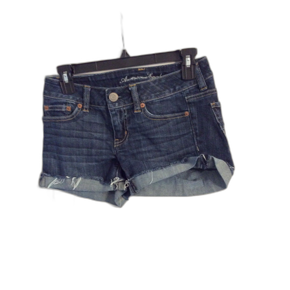 American Eagle stretch Shorts Size 2 Cuffed EUC 3" Inseam